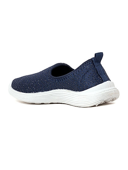 Check out the Latest Ladies Sports Shoes on Sale from Khadim