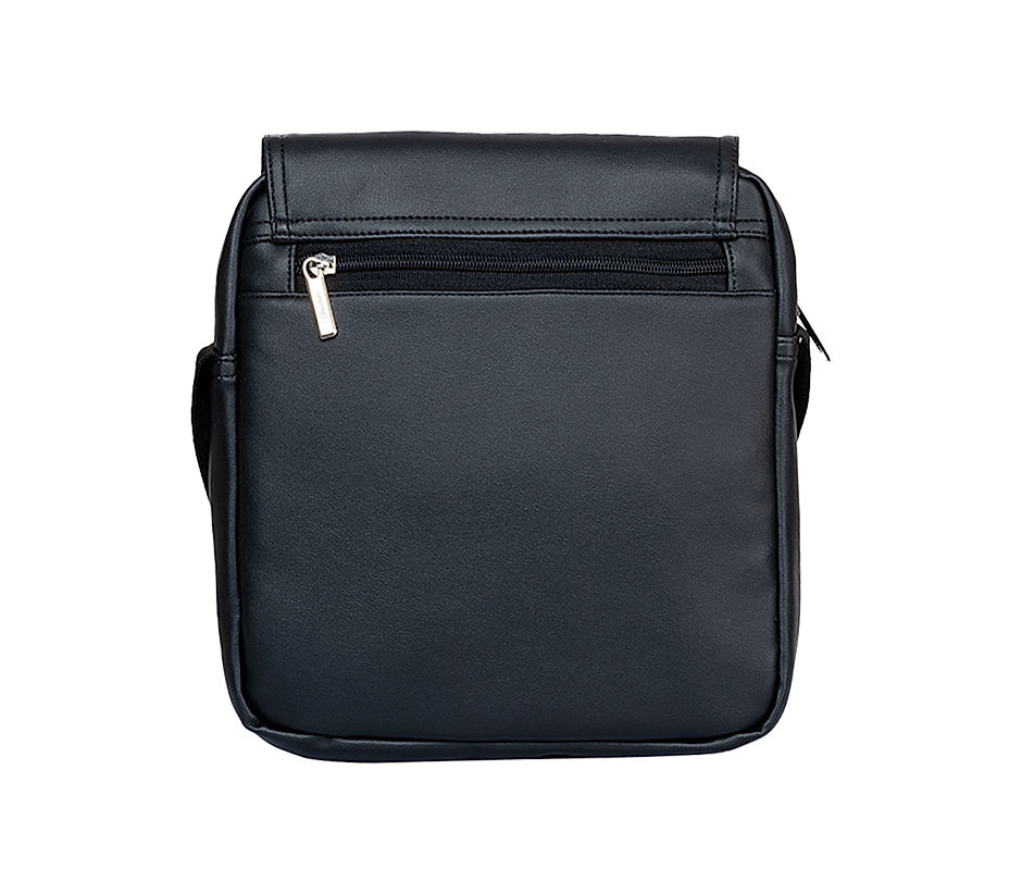 Buy NFI Essentials Sling Bag for Men, Shoulder Bag with Lightweight  Crossbody Backpack Water Resistant Online