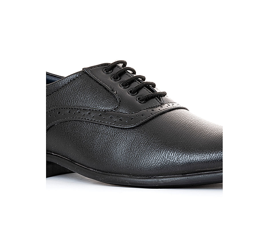 Buy Formal Leather Shoes for Men | Pierre Cardin India