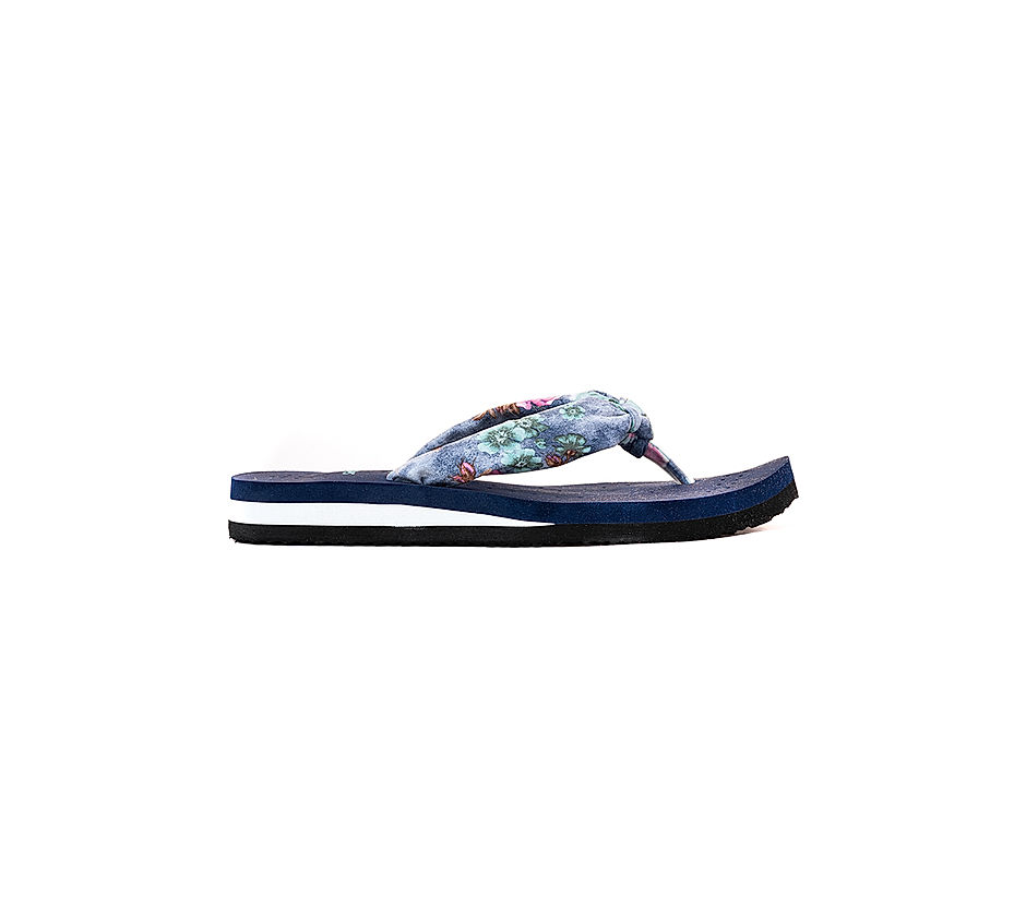 Flip flops - Buy branded Flip flops online sole rubber, leatherette, casual  wear, active wear, Flip flops for Women at Limeroad.